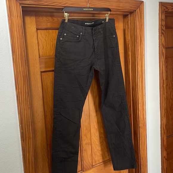 Rodd & Gunn Pants - Picture 2 of 5